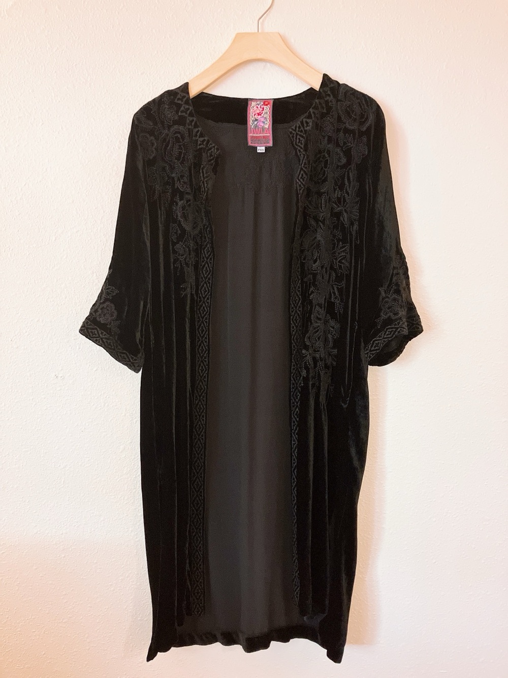 Johnny Was Black Velvet Floral Embroidered Bell Sleeve Kimono Duster Cardigan - Picture 2 of 15